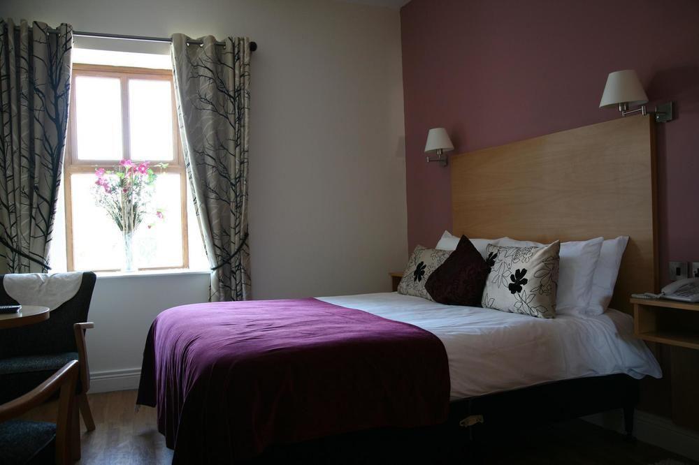 The Coach House Hotel Oranmore Εξωτερικό φωτογραφία