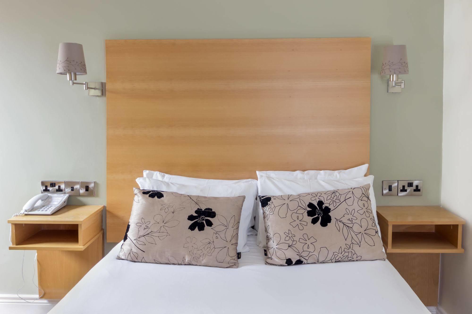 The Coach House Hotel Oranmore Εξωτερικό φωτογραφία