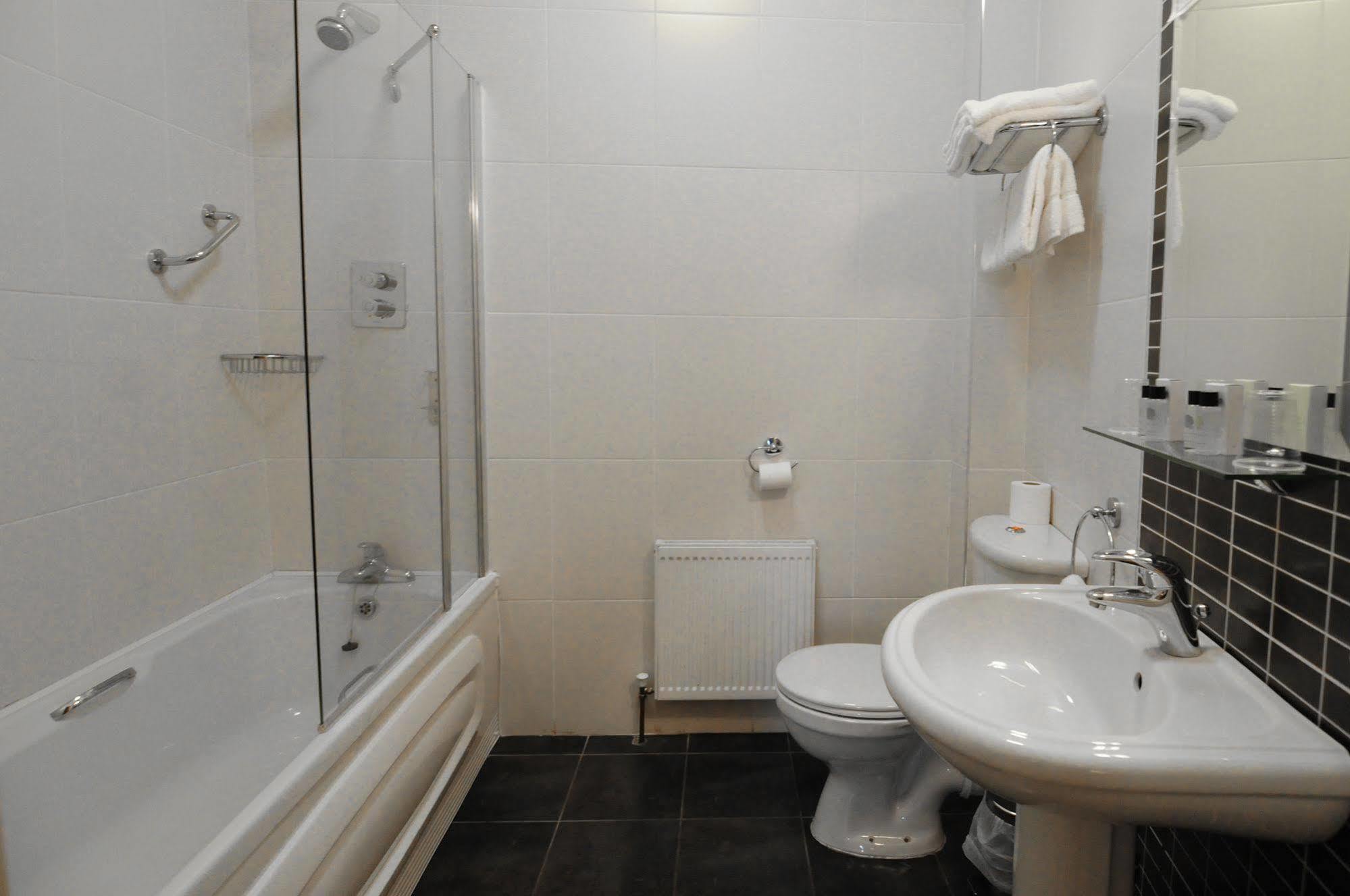 The Coach House Hotel Oranmore Εξωτερικό φωτογραφία