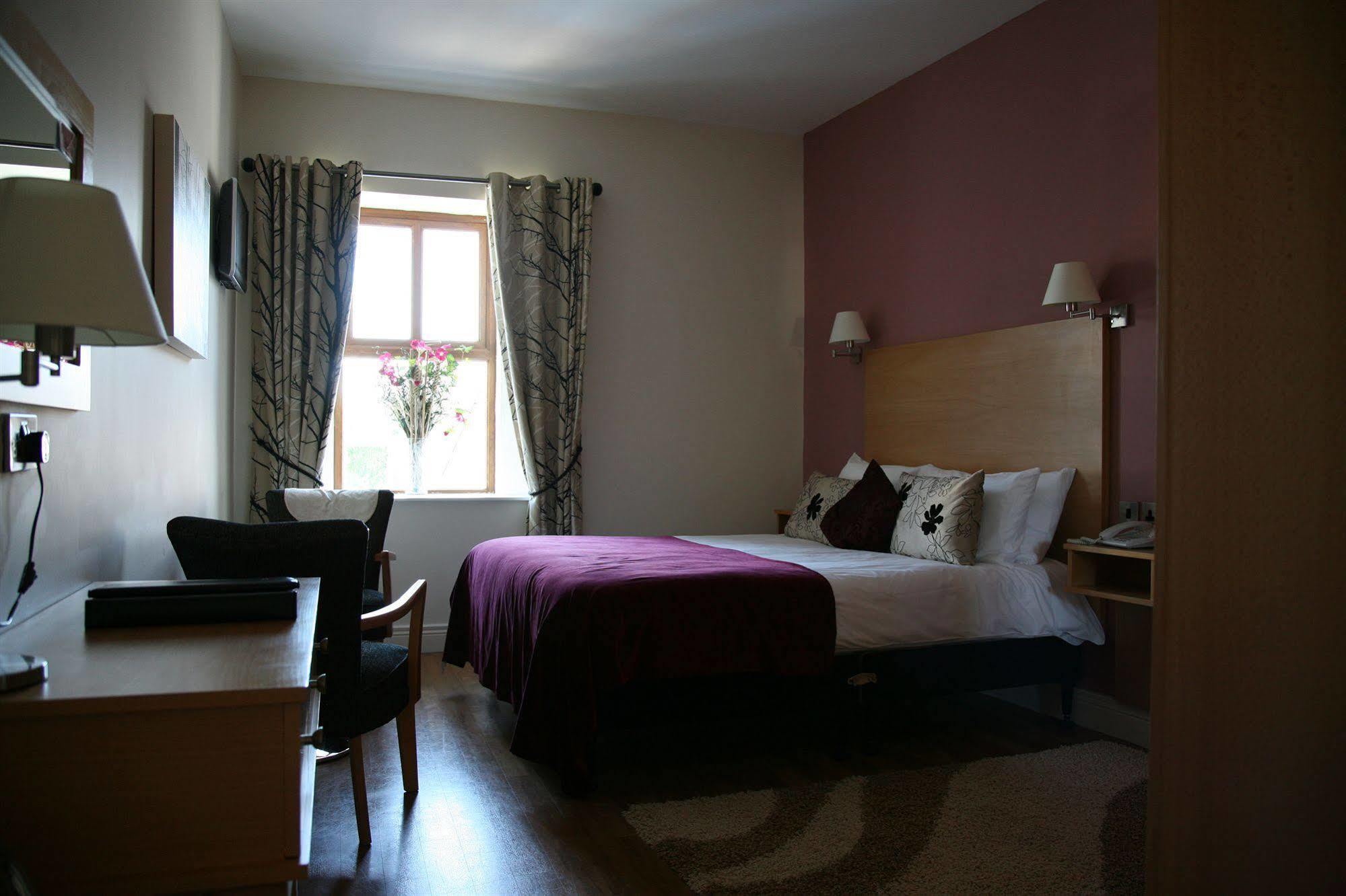 The Coach House Hotel Oranmore Εξωτερικό φωτογραφία
